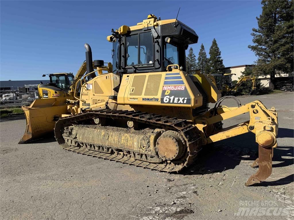 Komatsu D61EXi-24 Buldožeri guseničari