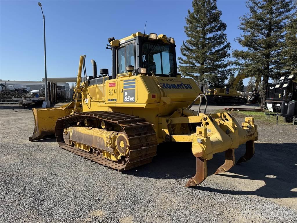 Komatsu D65PX-18 Buldožeri guseničari