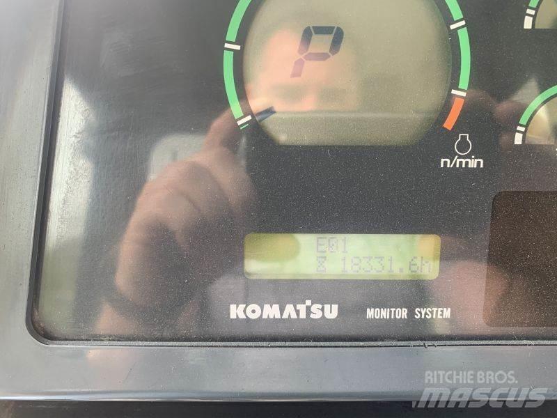Komatsu D 65 EX-15 Buldožeri guseničari