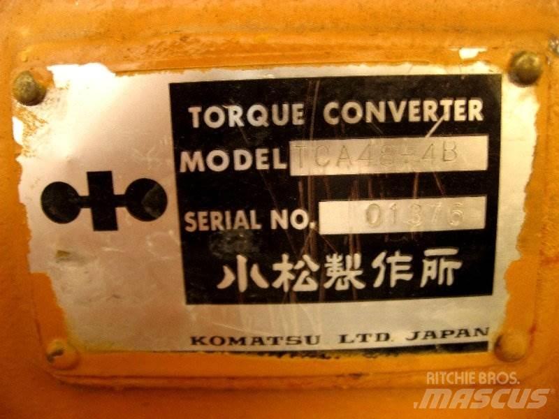 Komatsu HD325-3 Getriebe Ostale komponente za građevinarstvo