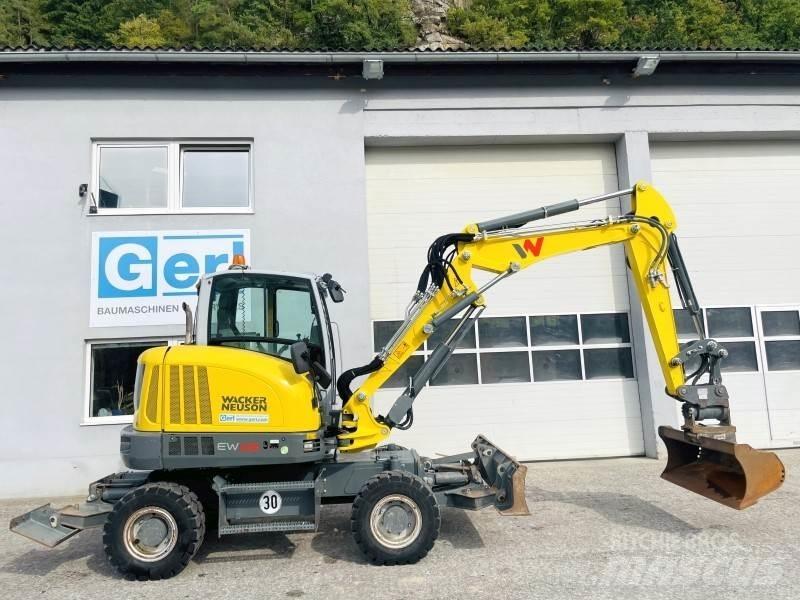 Neuson EW65 Bageri točkaši