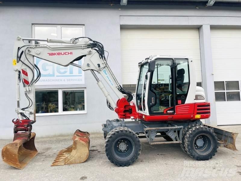 Takeuchi TB295W Bageri točkaši