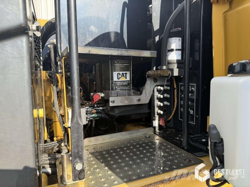 CAT M313D Bageri točkaši