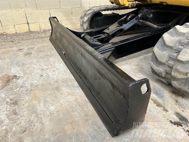 CAT 304E2 CR Mini bageri < 7t