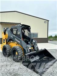 John Deere 318G Skid steer mini utovarivači
