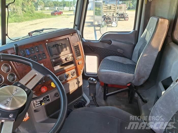 Mack CHU613 Ostalo za građevinarstvo