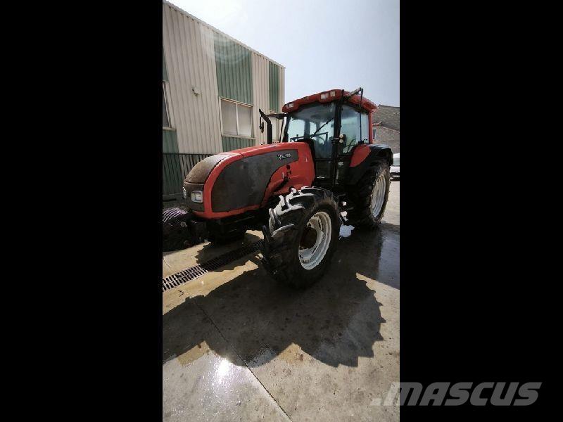 Valtra T140 Traktori