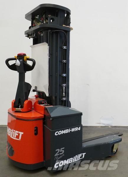Combilift WR4 Viljuškari sa 4-stranskim dohvatom