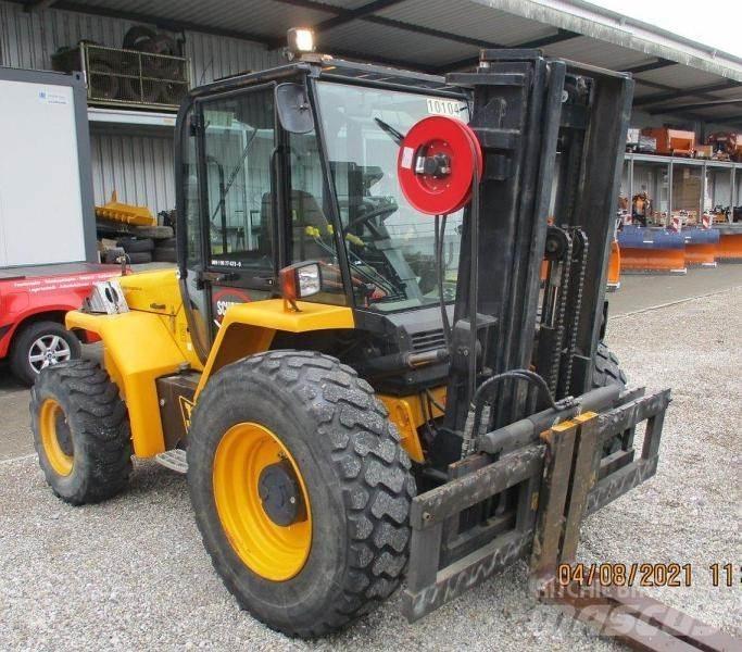 JCB 940-4 Vanterenski viljuškar