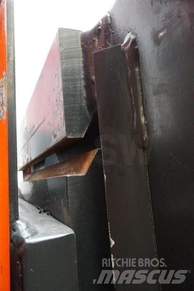 Linde T 30 131 Nisko podizni električni viljuškar