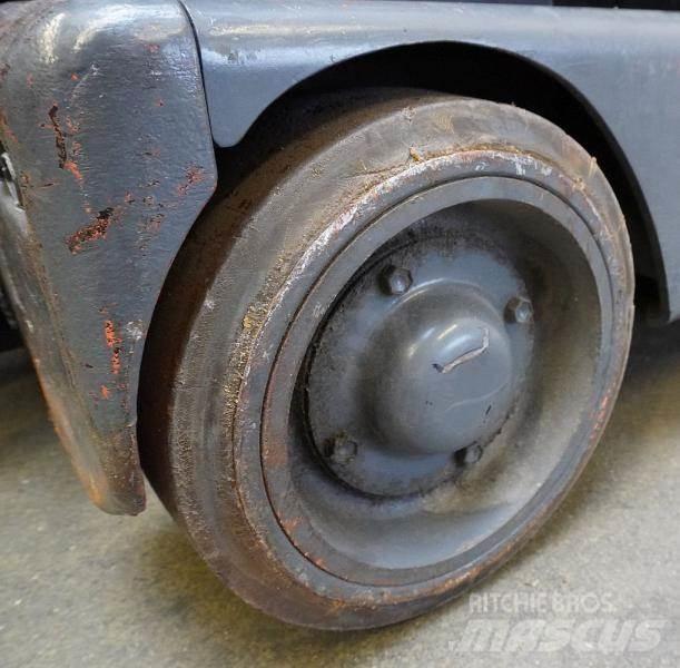 Toyota 6FBRE12 Viljuškari sa pomičnim stupom