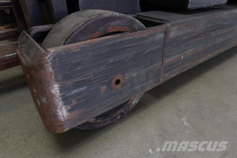 Toyota RRE1/15 Viljuškari sa pomičnim stupom