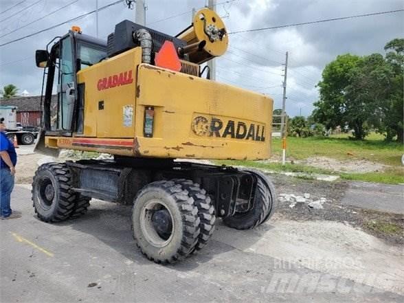 Gradall XL3300 V Bageri točkaši