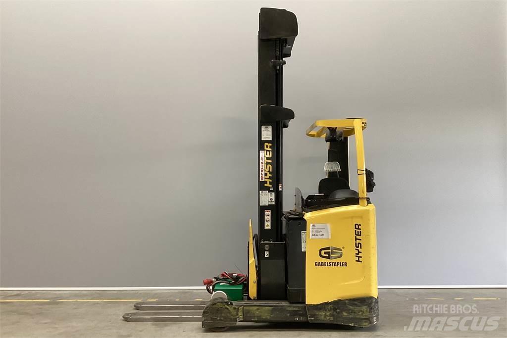 Hyster R1.6 Viljuškari sa pomičnim stupom