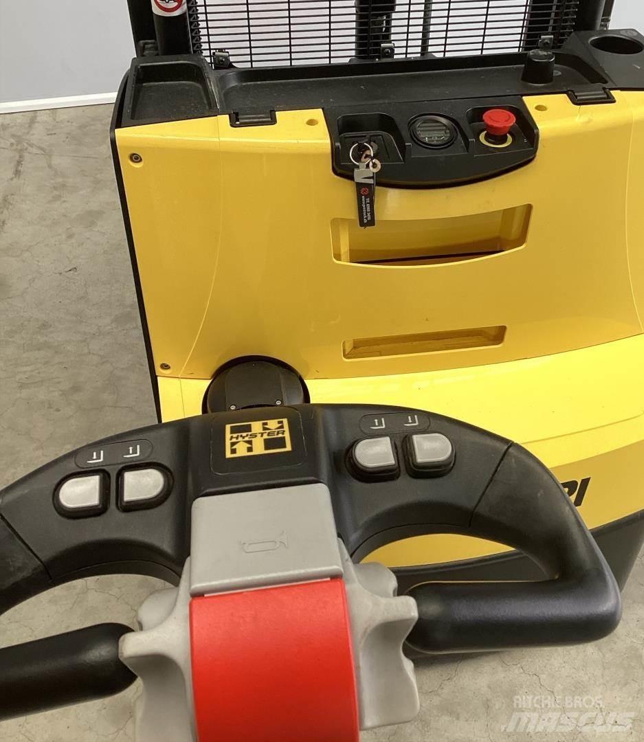 Hyster S1.4 Ručni električni viljuškar