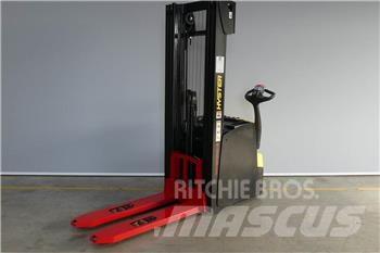 Hyster S1.6il Ručni električni viljuškar