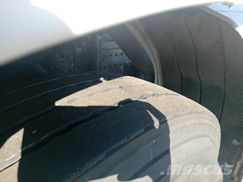 Iveco 330.36 Kamioni za podizanje kablova