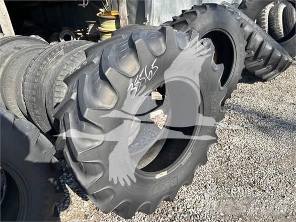 BKT 14.9R24 Gume, točkovi i felne