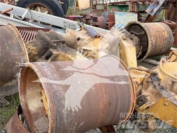 CAT D40D Zglobni damperi