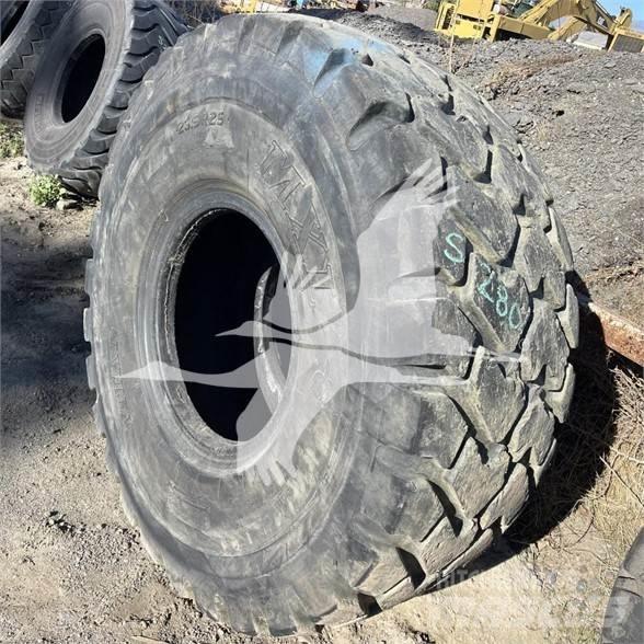 Titan 23.5R25 Gume, točkovi i felne