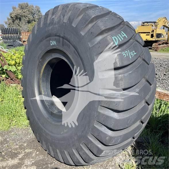 Titan 29.5x25 Gume, točkovi i felne