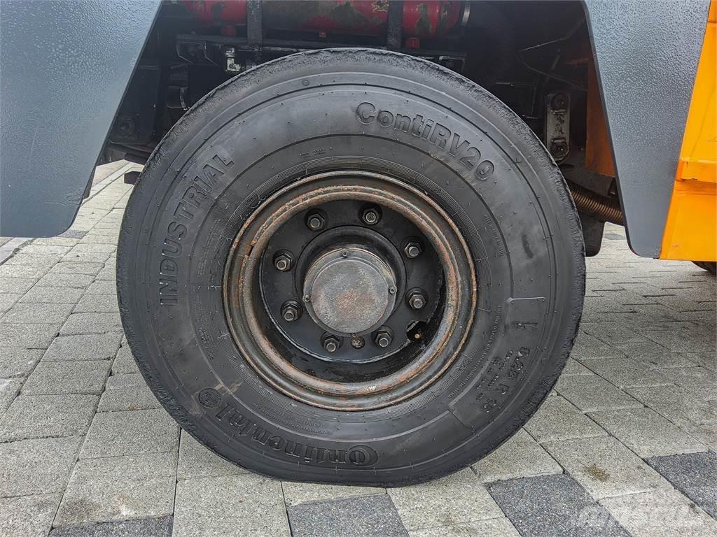  ATA 8500 4x4 Tegljači