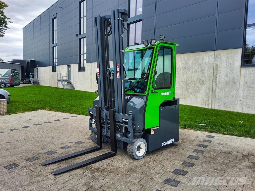 Combilift CBE 3000 Viljuškari sa 4-stranskim dohvatom
