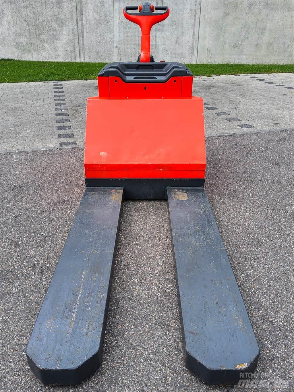 Linde T 30 Ručni električni viljuškar