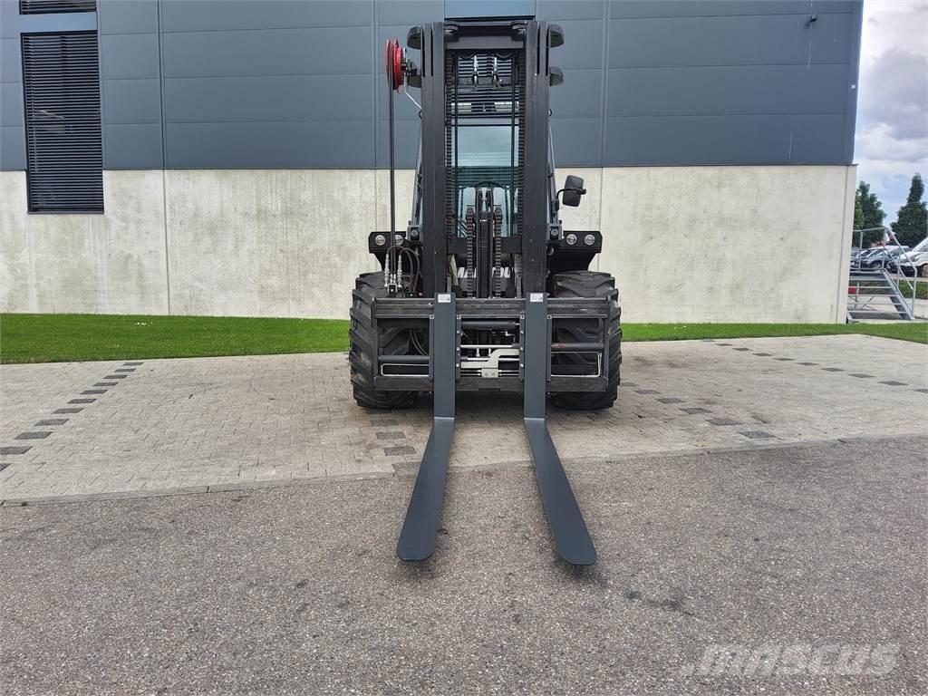 Manitou M 50-4 Vanterenski viljuškar