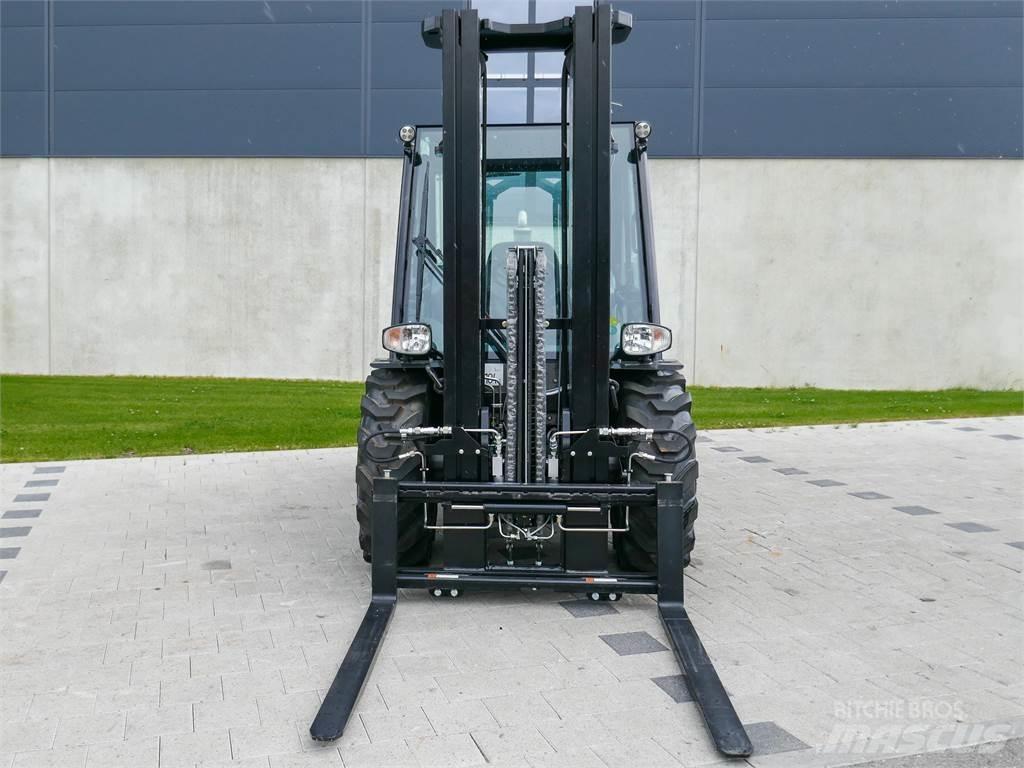 Manitou MC 25-4 Vanterenski viljuškar