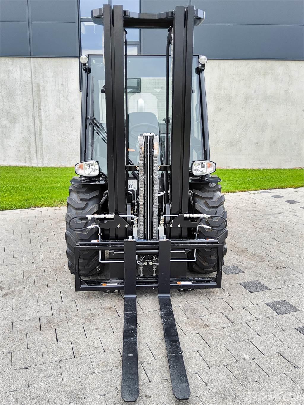 Manitou MC 25-4 Vanterenski viljuškar
