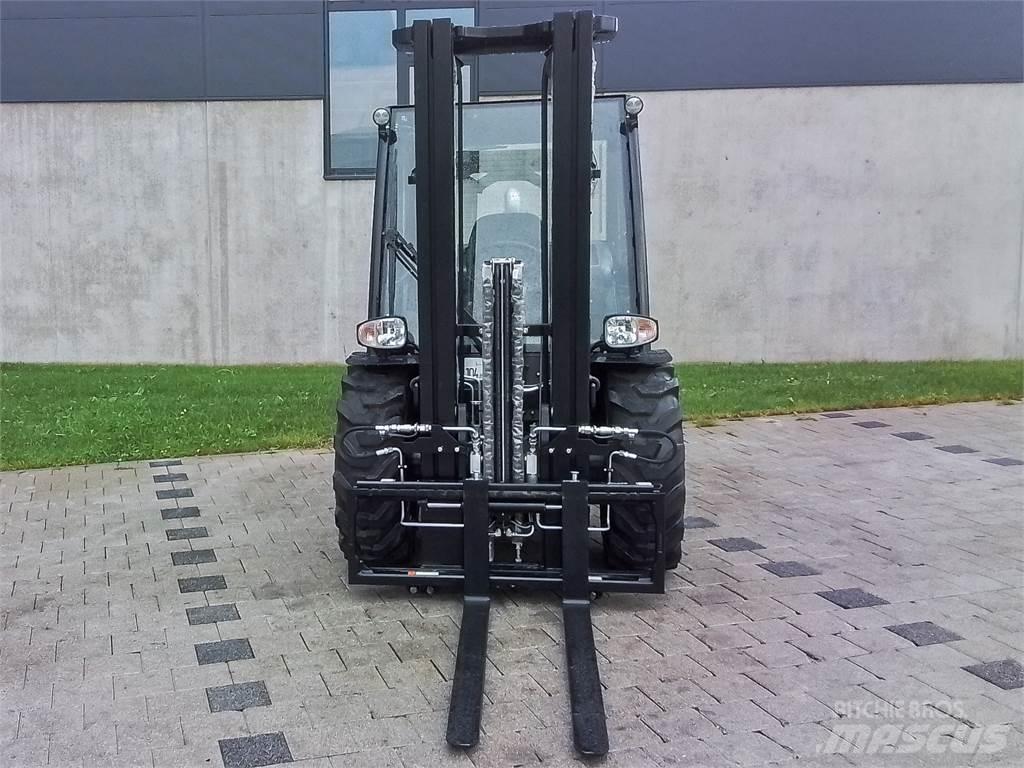 Manitou MC 25-4 Vanterenski viljuškar