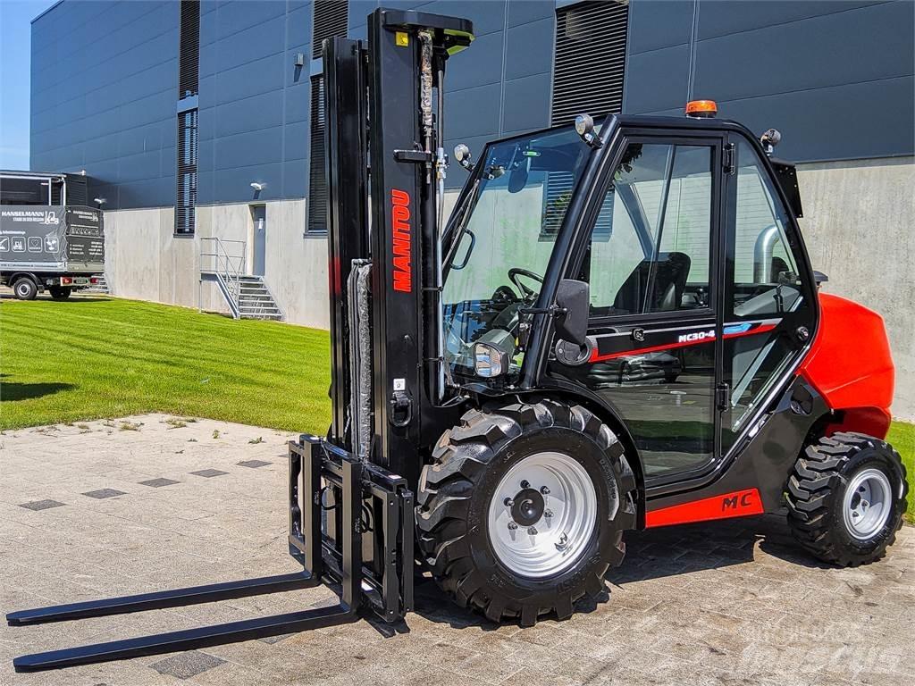 Manitou MC 30-4 Vanterenski viljuškar