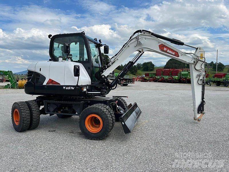 Bobcat E57W Bageri točkaši