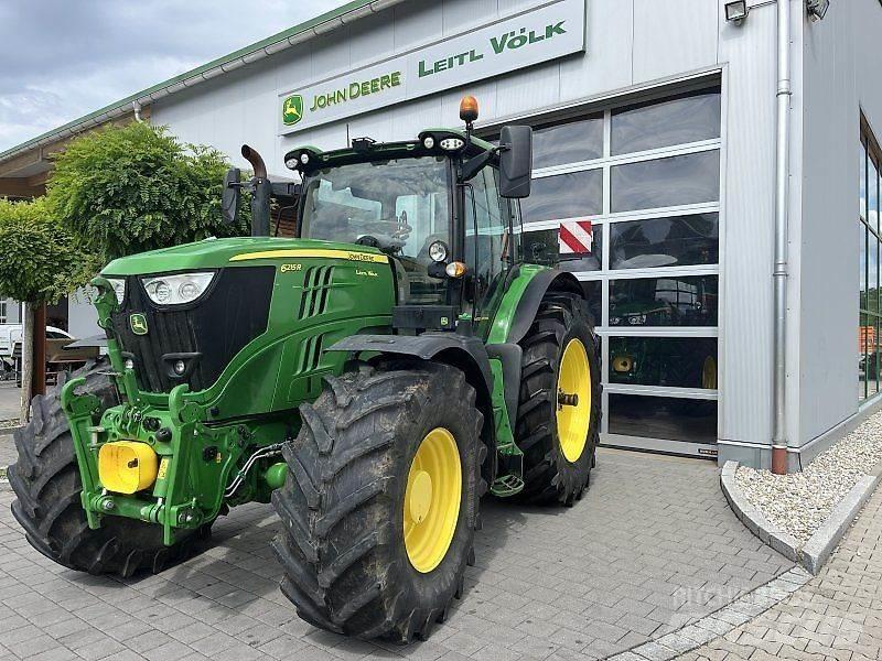 John Deere 6250R Traktori