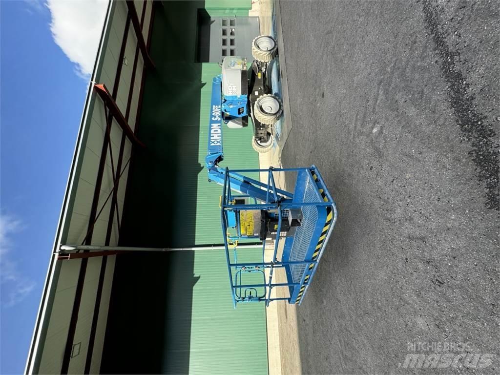 Genie S-60 FE Zglobne podizne platforme