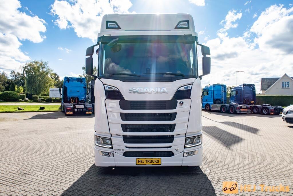 Scania S590 A6x2/4NB Tegljači