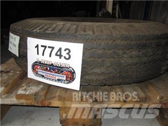  9.00-16 Goodyear dæk - 1 stk. Gume, točkovi i felne