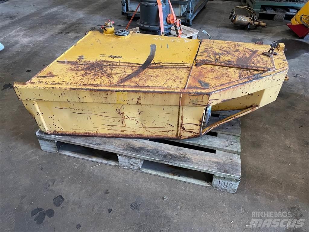  Dieseltank ex. Volvo A25 Ostale komponente za građevinarstvo