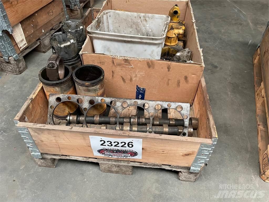  Diverse dele ex. Cat 3304 Motori za građevinarstvo