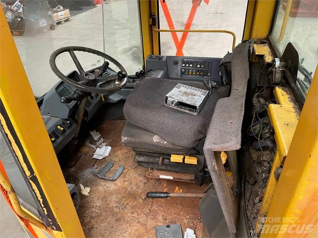  Førerhus ex. Volvo L90B Ostale komponente za građevinarstvo