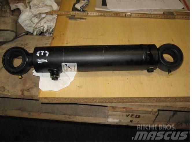  Hyd. cylinder no. 13 - 1 stk. Hidraulika