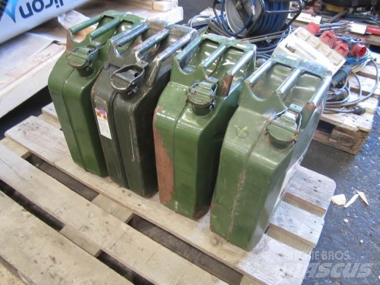  Jerrycans 20 Ltr. - 4 stk. Ostale komponente za građevinarstvo