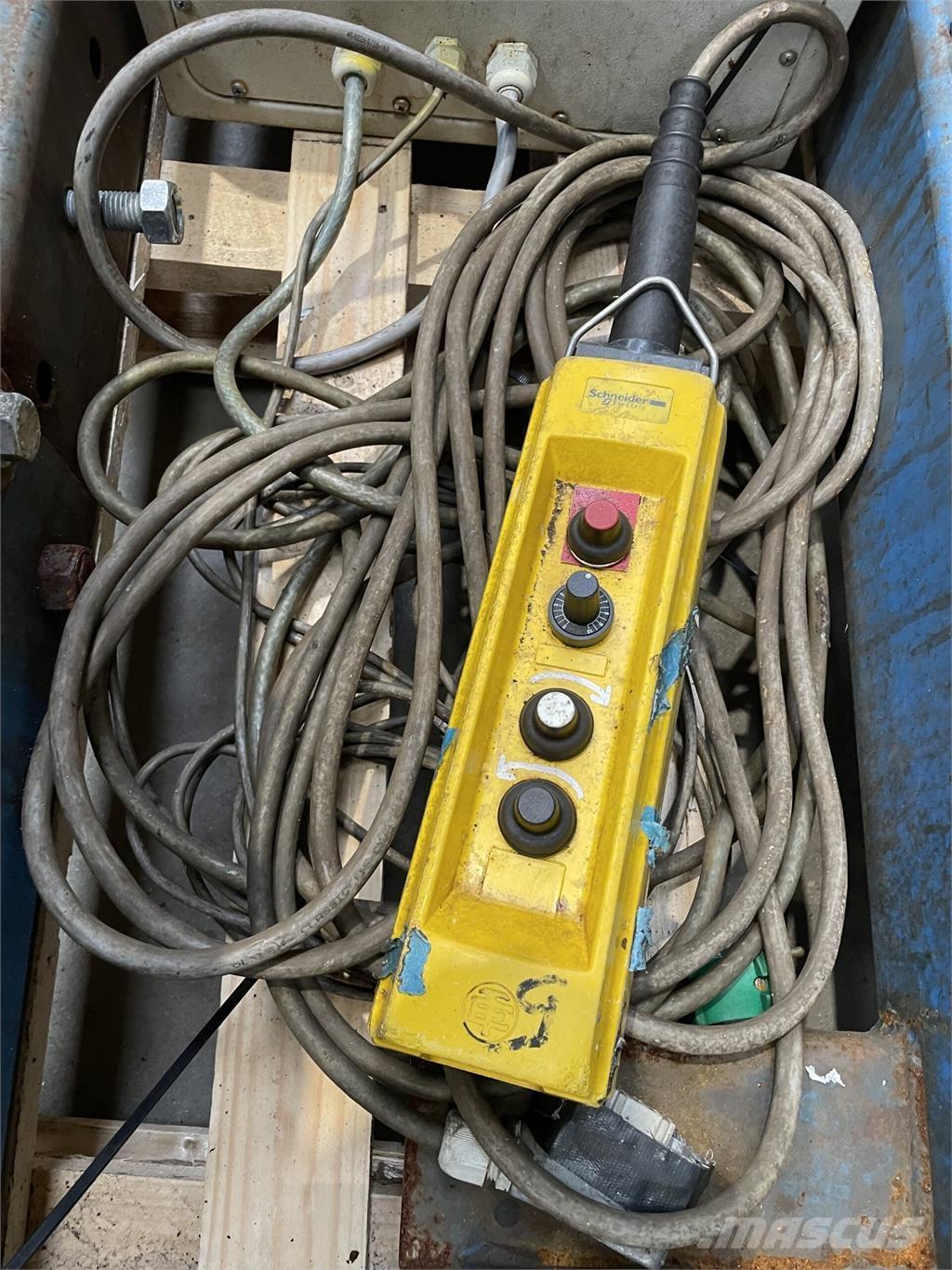  Rullebukke Ostale komponente za građevinarstvo