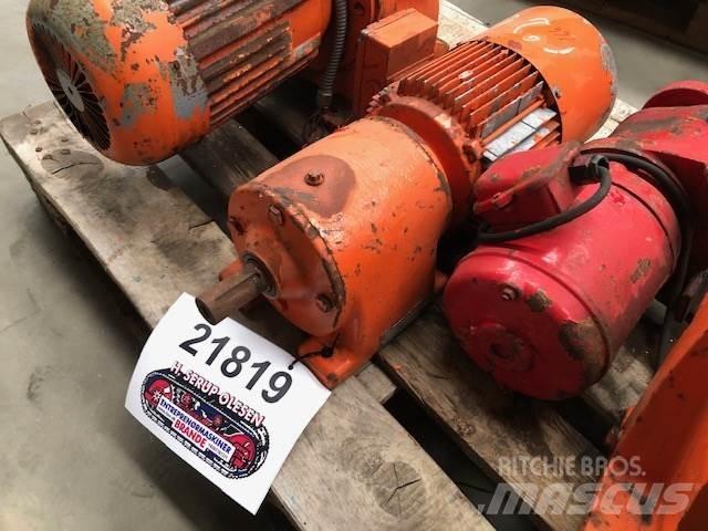  SEW Gearmotor Type R60A Motori za građevinarstvo