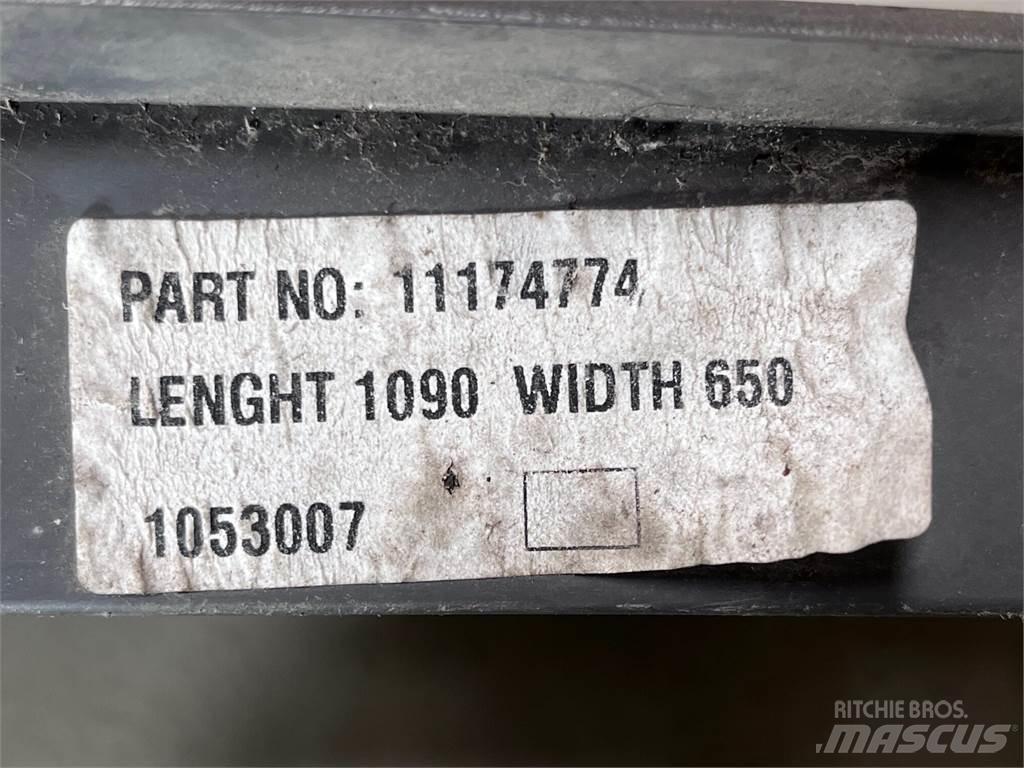  Skærm, Volvo L60F - L90G Ostale komponente za građevinarstvo
