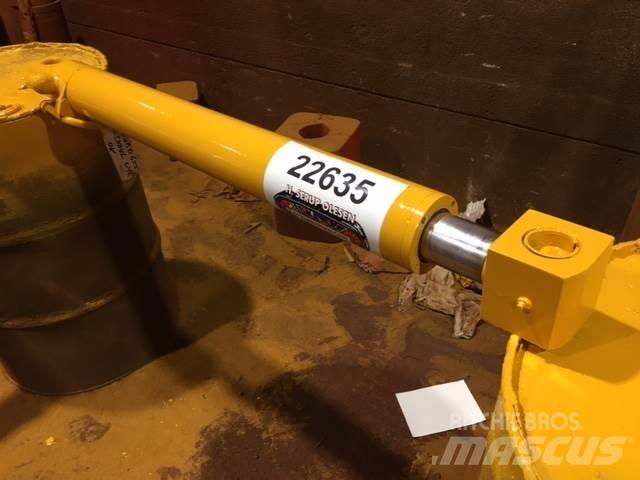  Skovlcylinder ex. Ford 655 Hidraulika