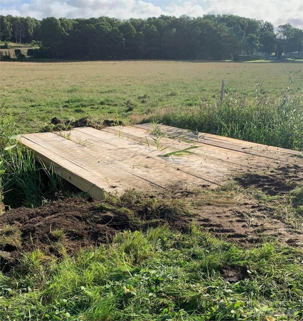  Træmadrasser - 44 stk. Ostale komponente za građevinarstvo