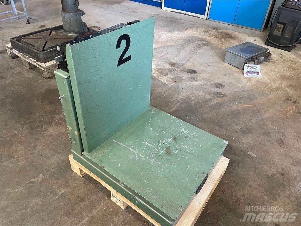  Vægt, mekanisk 200 kg Ostale komponente za građevinarstvo