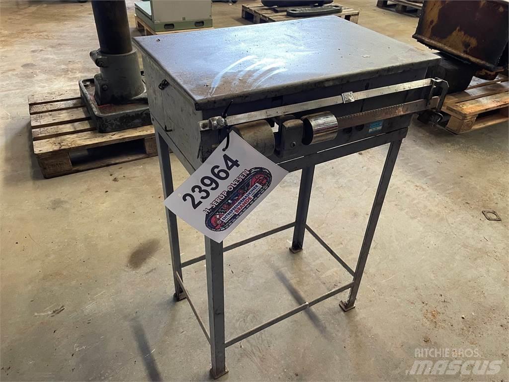  Vægt, mekanisk 76 kg Ostale komponente za građevinarstvo